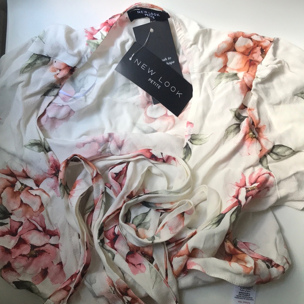Floral Wrap Top - Picture 4 of 4
